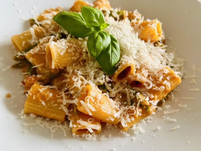 Schnelle Feierabend Pasta mit Spargel